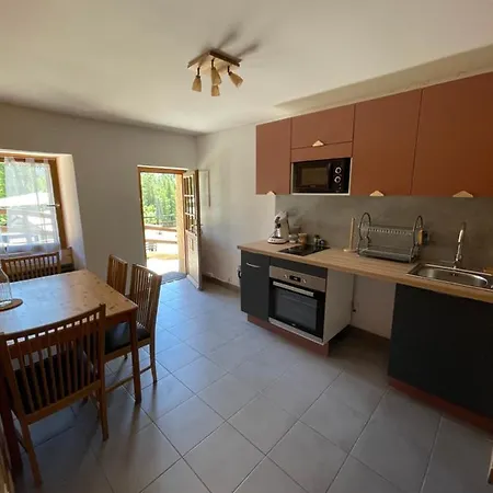 - La Mouree Holiday home *
